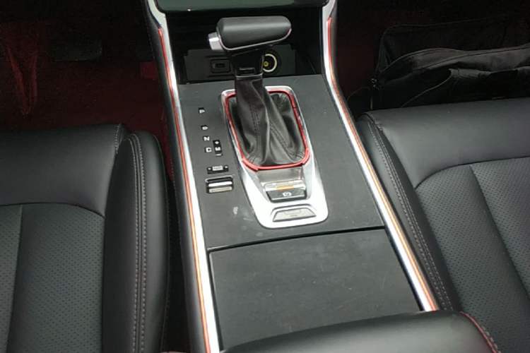 Used CHANGAN CS75 2021 Honor Million Edition 280T DCT Prestige Model Gear Lever