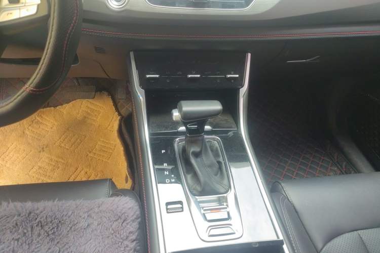 Used CHANGAN CS75 2021 Honor Million Edition 280T DCT Luxury Model Gear Lever