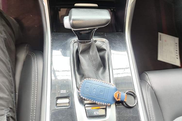 Used CHANGAN CS75 2021 Honor Million Edition 280T DCT Luxury Model Gear Lever