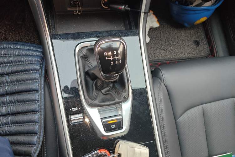 Used CHANGAN CS75 2021 Honor Million Edition 280T Manual Elite Model Gear Lever