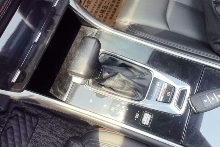 Used CHANGAN CS75 2021 Honor Million Edition 280T DCT Navigation Model Gear Lever