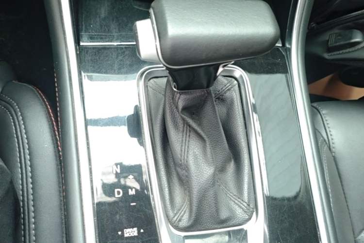 Used CHANGAN CS75 2021 Honor Million Edition 280T DCT Navigation Model Gear Lever