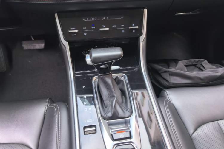 Used CHANGAN CS75 2021 Honor Million Edition 280T DCT Prestige Model Gear Lever