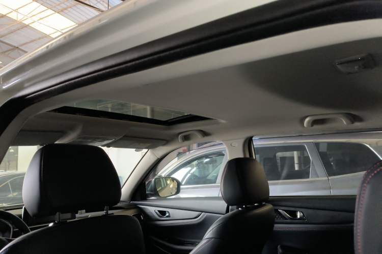 Used CHANGAN CS75 2021 Honor Million Edition 280T DCT Luxury Model Headliner