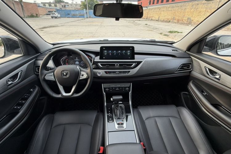 Used CHANGAN CS75 2021 Honor Million Edition 280T DCT Luxury Model Interior 1