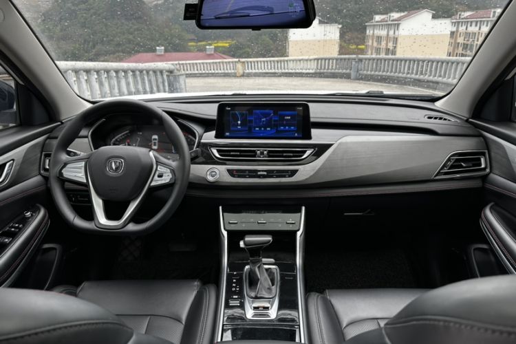 Used CHANGAN CS75 2021 Honor Million Edition 280T DCT Luxury Model Interior 2