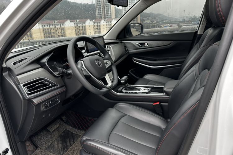 Used CHANGAN CS75 2021 Honor Million Edition 280T DCT Luxury Model Interior 3