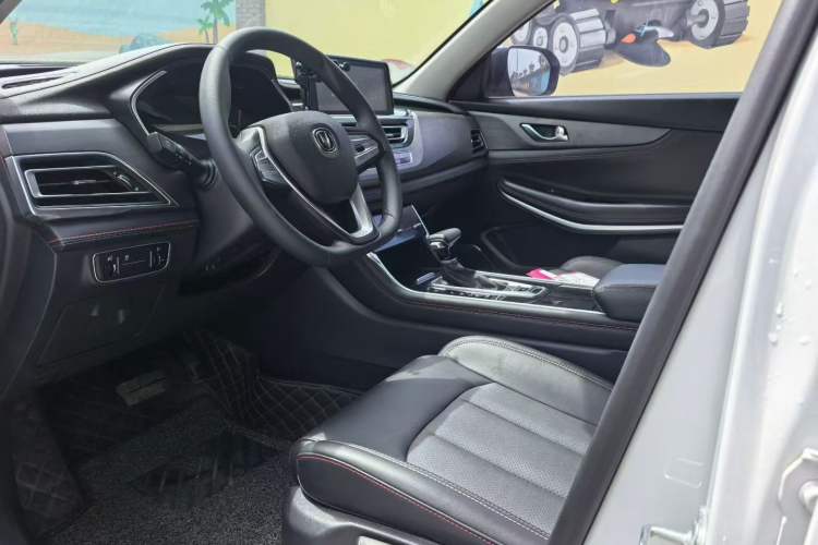 Used CHANGAN CS75 2021 Honor Million Edition 280T DCT Luxury Model Interior 3