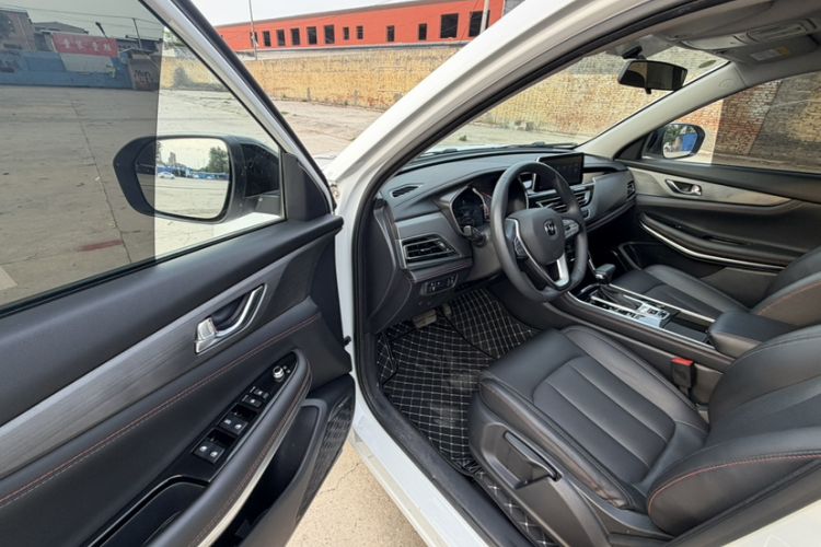 Used CHANGAN CS75 2021 Honor Million Edition 280T DCT Luxury Model Interior 3