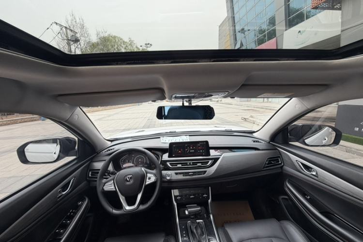 Used CHANGAN CS75 2021 Honor Million Edition 280T DCT Luxury Model Interior 4