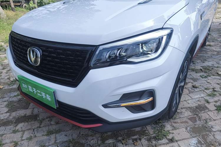 Used CHANGAN CS75 2021 Honor Million Edition 280T DCT Navigation Model Left Front Headlight