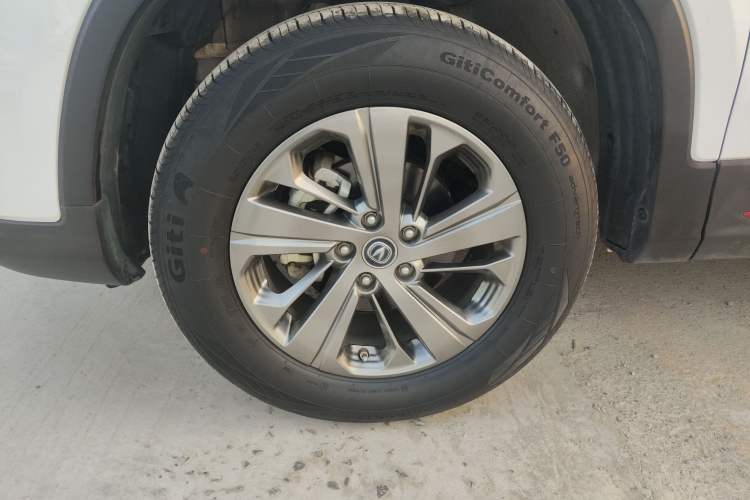 Used CHANGAN CS75 2021 Honor Million Edition 280T DCT Luxury Model Left Front Wheel Hub