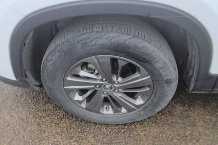 Used CHANGAN CS75 2021 Honor Million Edition 280T DCT Luxury Model Left Front Wheel Hub