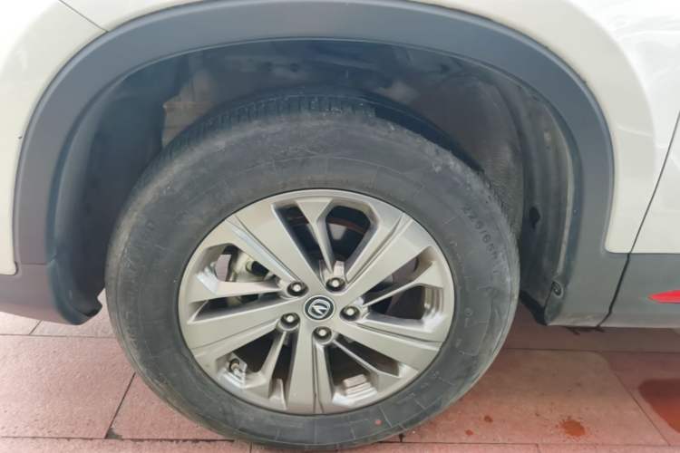 Used CHANGAN CS75 2021 Honor Million Edition 280T DCT Luxury Model Left Front Wheel Hub