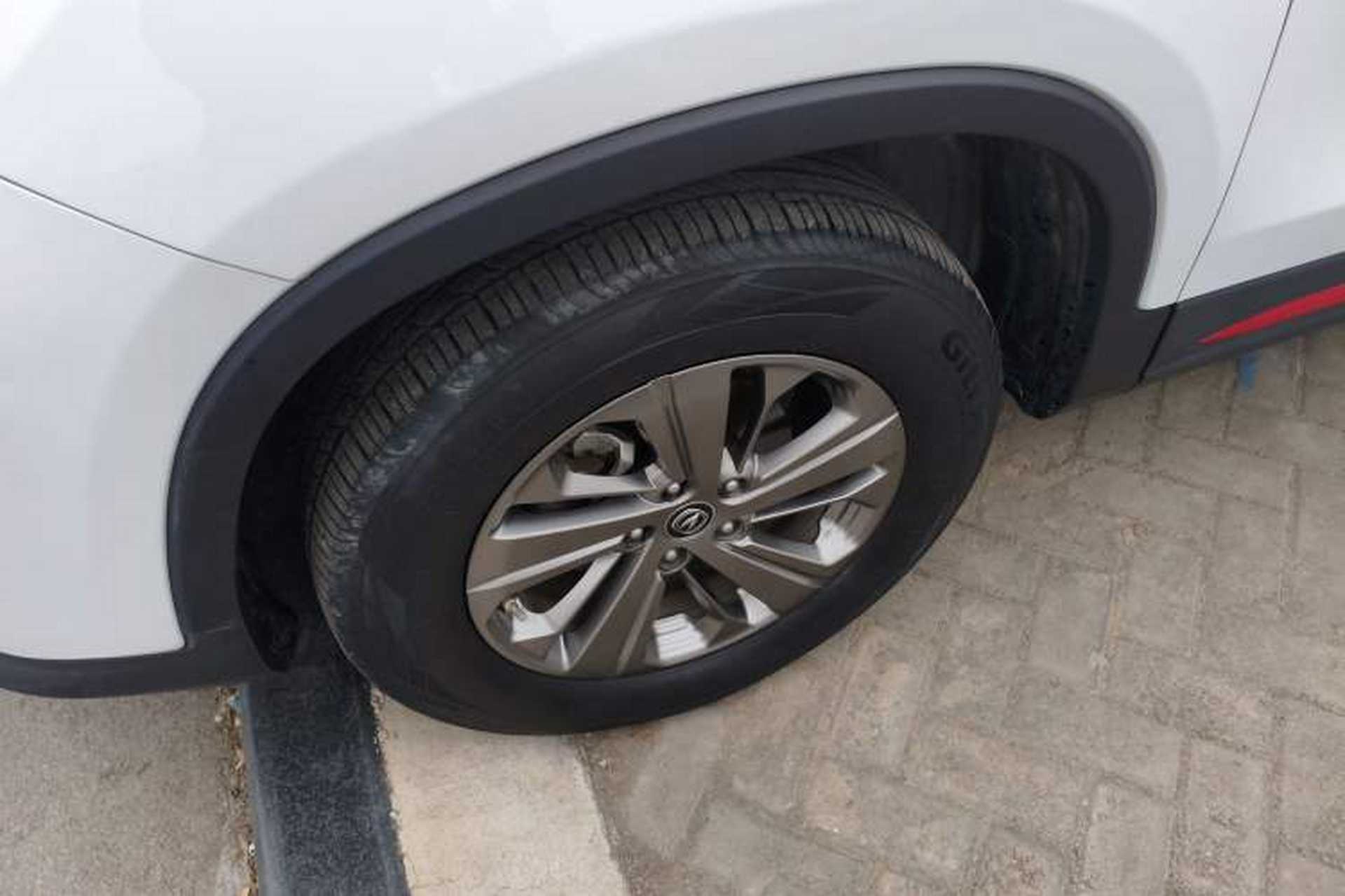 Used CHANGAN CS75 2021 Honor Million Edition 280T DCT Luxury Model Left Front Wheel Hub