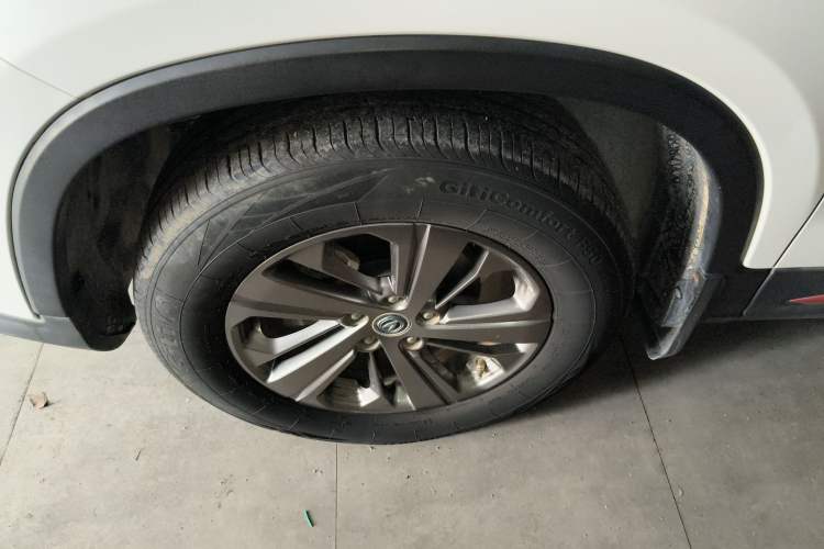 Used CHANGAN CS75 2021 Honor Million Edition 280T DCT Luxury Model Left Front Wheel Hub