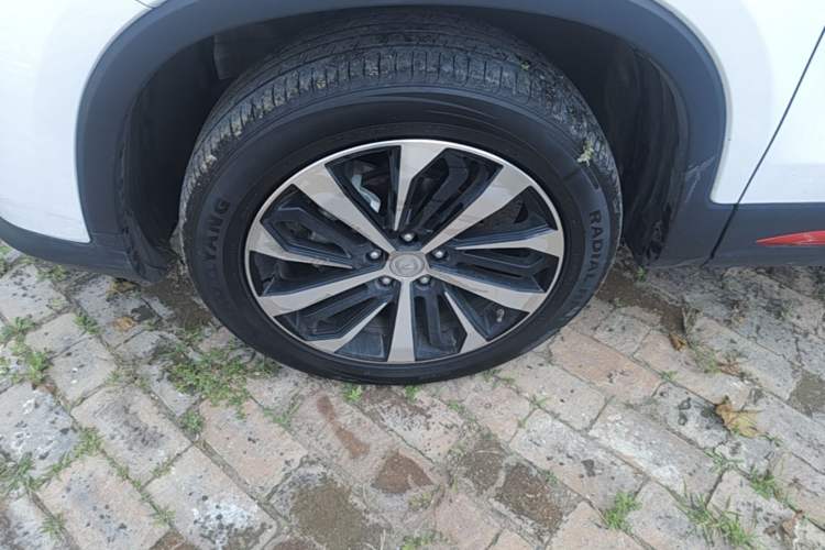 Used CHANGAN CS75 2021 Honor Million Edition 280T DCT Navigation Model Left Front Wheel Hub