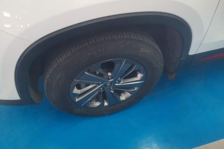 Used CHANGAN CS75 2021 Honor Million Edition 280T DCT Luxury Model Left Front Wheel Hub