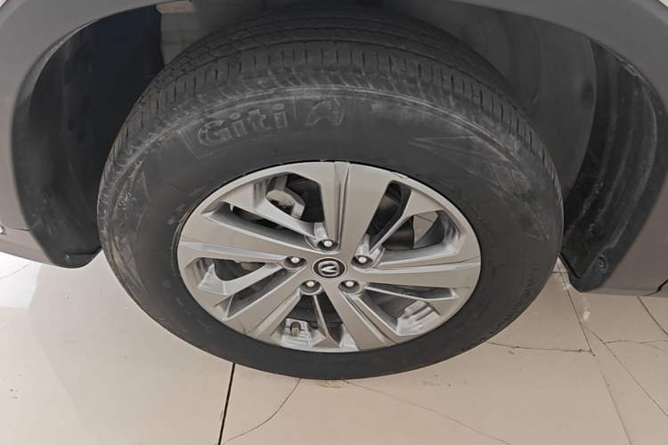 Used CHANGAN CS75 2021 Honor Million Edition 280T DCT Luxury Model Left Front Wheel Hub
