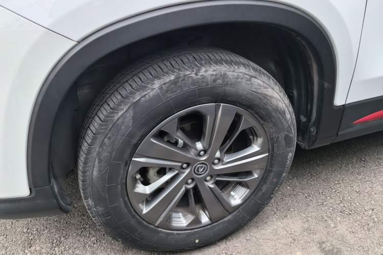 Used CHANGAN CS75 2021 Honor Million Edition 280T DCT Luxury Model Left Front Wheel Hub