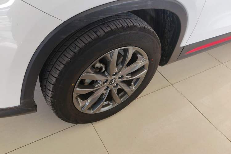 Used CHANGAN CS75 2021 Honor Million Edition 280T DCT Prestige Model Left Front Wheel Hub