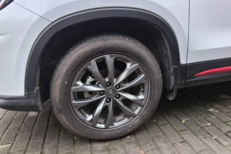 Used CHANGAN CS75 2021 Honor Million Edition 280T DCT Prestige Model Left Front Wheel Hub