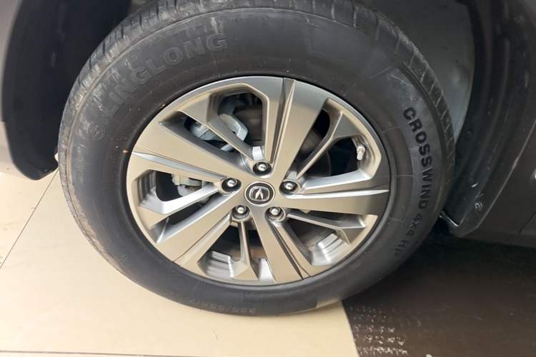 Used CHANGAN CS75 2021 Honor Million Edition 280T DCT Luxury Model Left Front Wheel Hub