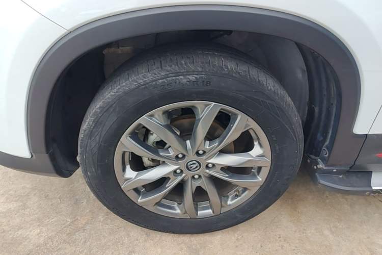 Used CHANGAN CS75 2021 Honor Million Edition 280T DCT Prestige Model Left Front Wheel Hub