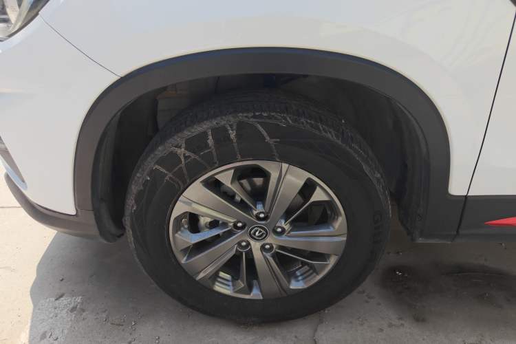 Used CHANGAN CS75 2021 Honor Million Edition 280T DCT Luxury Model Left Front Wheel Hub