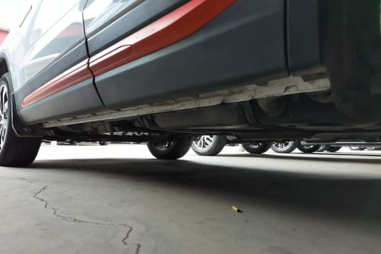 Used CHANGAN CS75 2021 Honor Million Edition 280T DCT Navigation Model Left Side Sill