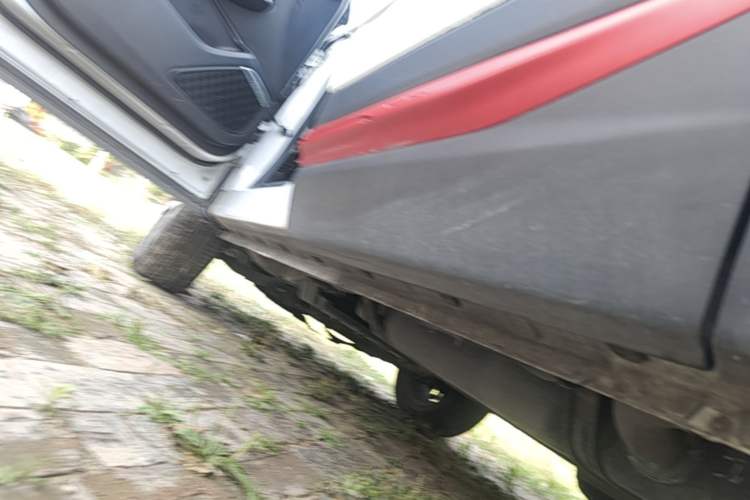 Used CHANGAN CS75 2021 Honor Million Edition 280T DCT Navigation Model Left Side Sill
