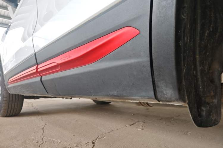 Used CHANGAN CS75 2021 Honor Million Edition 280T DCT Prestige Model Left Side Sill