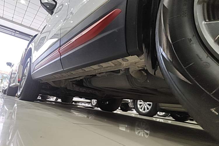 Used CHANGAN CS75 2021 Honor Million Edition 280T DCT Luxury Model Left Side Sill