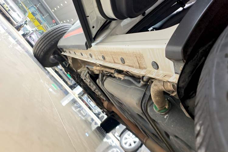 Used CHANGAN CS75 2021 Honor Million Edition 280T DCT Luxury Model Left Side Sill