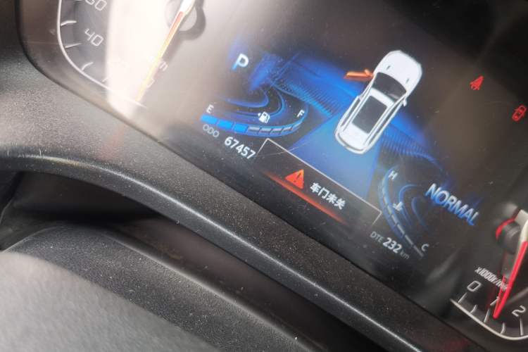 Used CHANGAN CS75 2021 Honor Million Edition 280T DCT Luxury Model Odometer Close Up