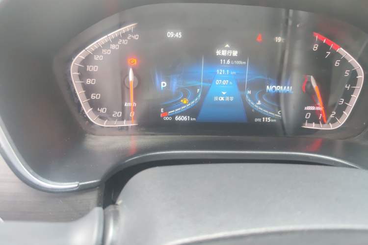 Used CHANGAN CS75 2021 Honor Million Edition 280T DCT Prestige Model Odometer Close Up