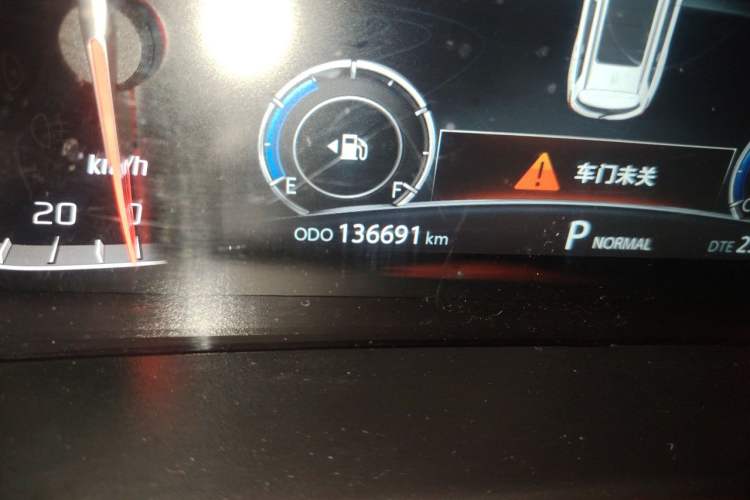 Used CHANGAN CS75 2021 Honor Million Edition 280T DCT Luxury Model Odometer Close Up