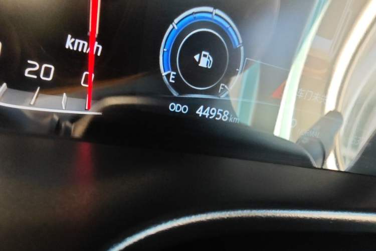 Used CHANGAN CS75 2021 Honor Million Edition 280T DCT Luxury Model Odometer Close Up