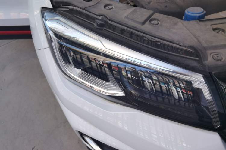 Used CHANGAN CS75 2021 Honor Million Edition 280T Manual Elite Model Right Front Headlight