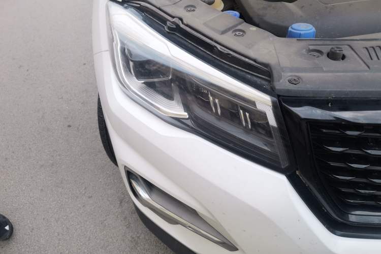Used CHANGAN CS75 2021 Honor Million Edition 280T DCT Luxury Model Right Front Headlight
