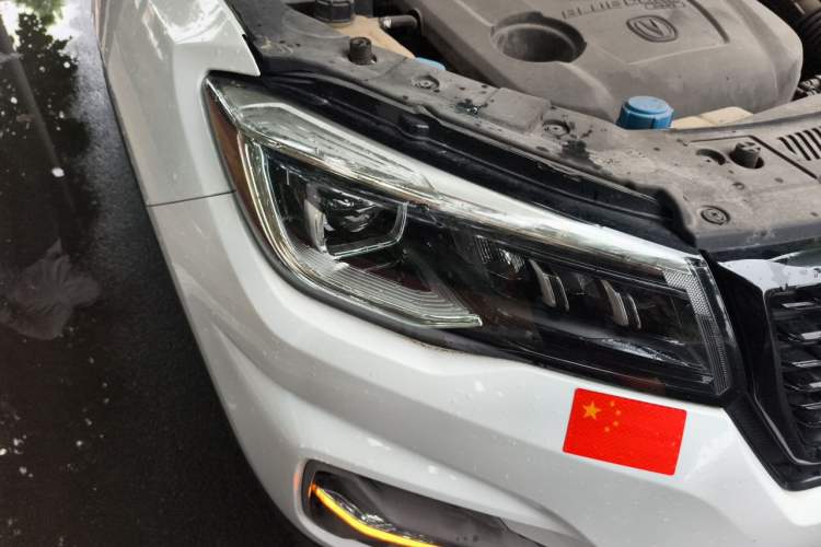 Used CHANGAN CS75 2021 Honor Million Edition 280T Manual Elite Model Right Front Headlight