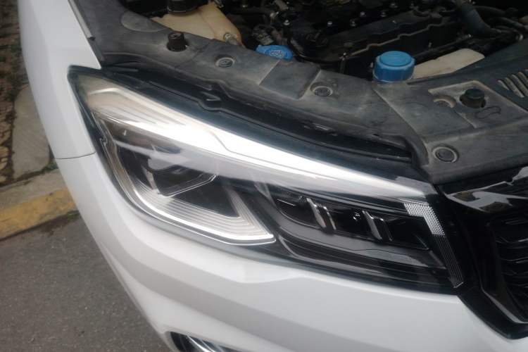 Used CHANGAN CS75 2021 Honor Million Edition 280T DCT Luxury Model Right Front Headlight