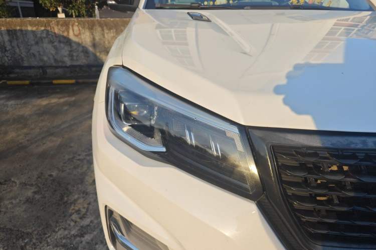 Used CHANGAN CS75 2021 Honor Million Edition 280T DCT Luxury Model Right Front Headlight