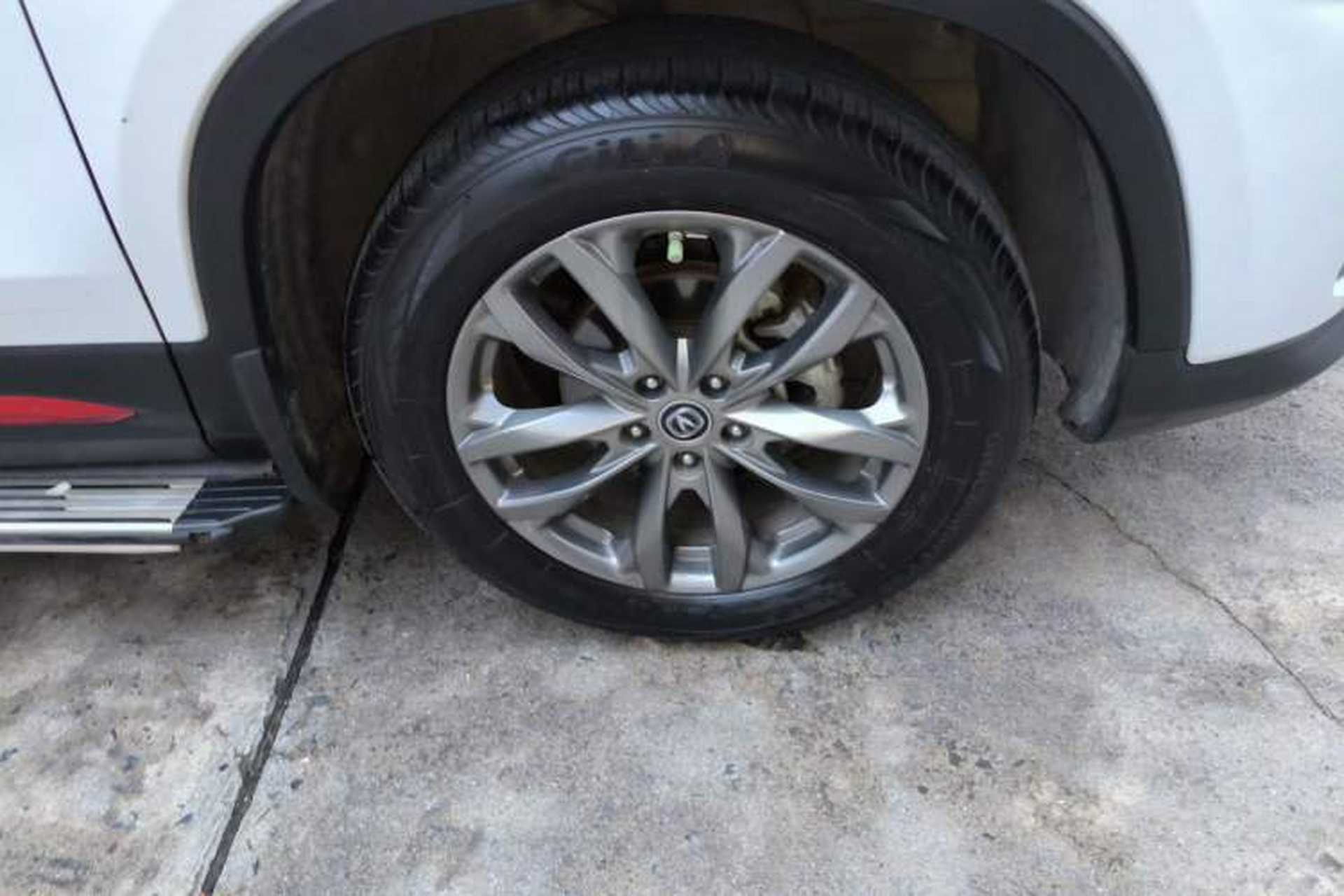 Used CHANGAN CS75 2021 Honor Million Edition 280T DCT Prestige Model Right Front Wheel Hub