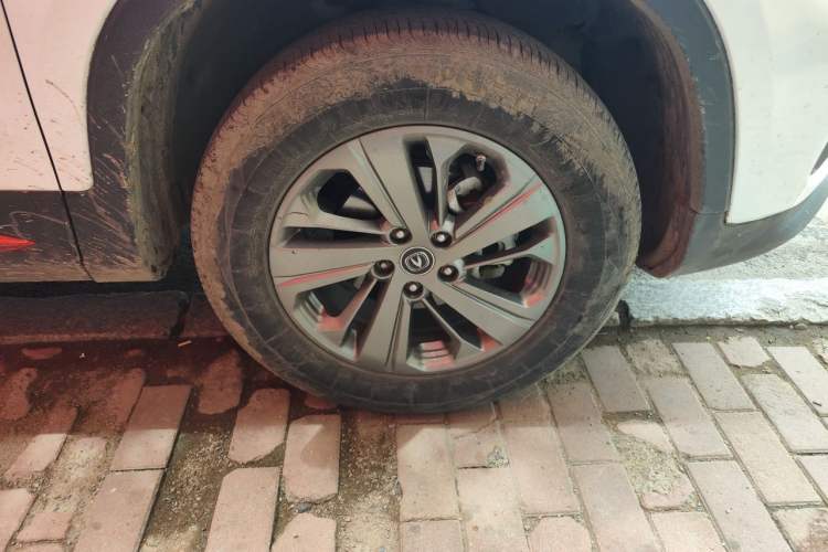 Used CHANGAN CS75 2021 Honor Million Edition 280T DCT Luxury Model Right Front Wheel Hub