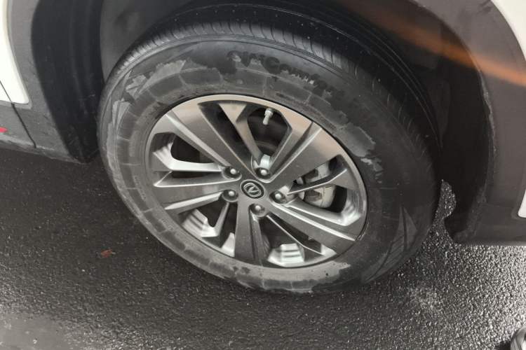 Used CHANGAN CS75 2021 Honor Million Edition 280T Manual Elite Model Right Front Wheel Hub