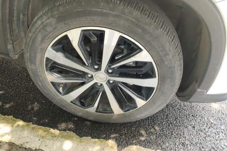 Used CHANGAN CS75 2021 Honor Million Edition 280T DCT Navigation Model Right Front Wheel Hub