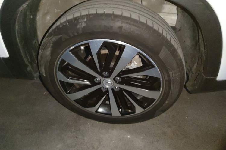 Used CHANGAN CS75 2021 Honor Million Edition 280T DCT Navigation Model Right Front Wheel Hub