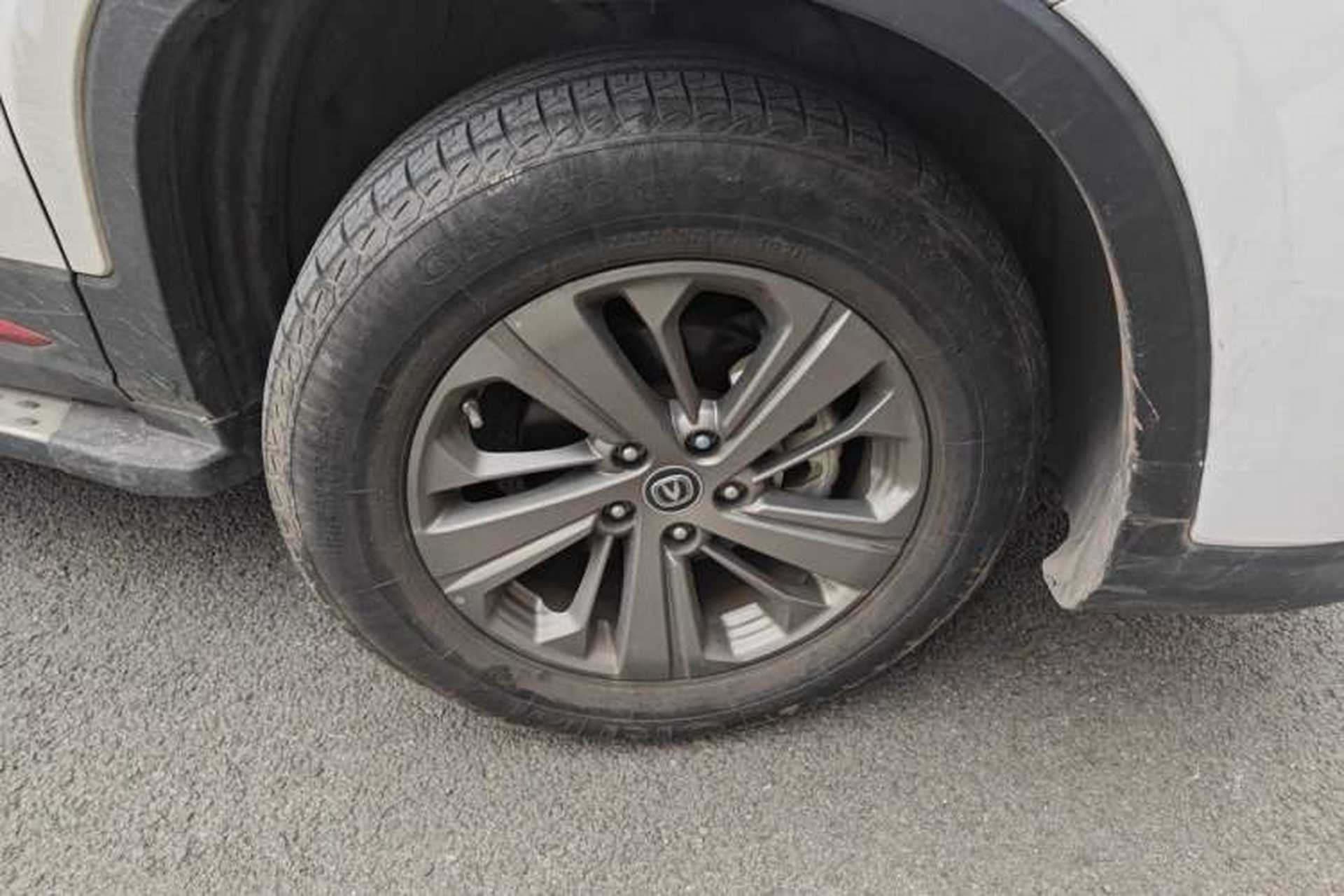 Used CHANGAN CS75 2021 Honor Million Edition 280T DCT Luxury Model Right Front Wheel Hub