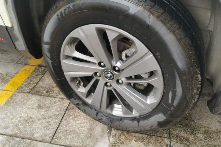 Used CHANGAN CS75 2021 Honor Million Edition 280T DCT Luxury Model Right Front Wheel Hub